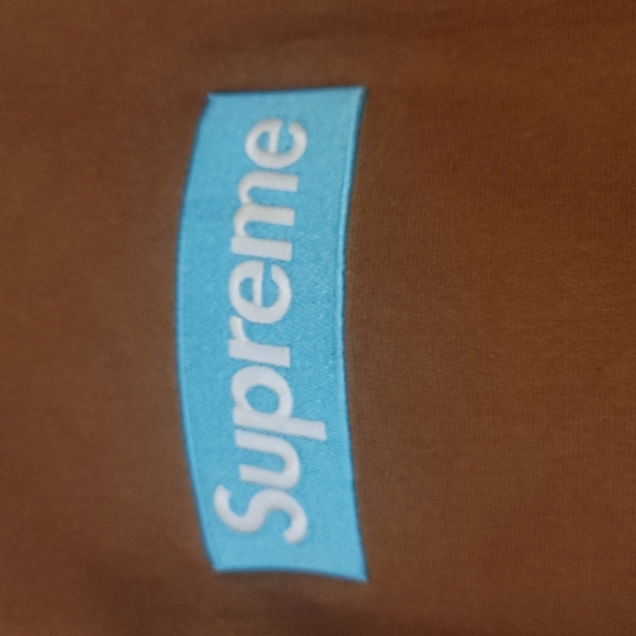 Supreme hoodie - Picture 2 of 4